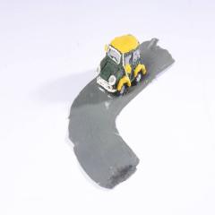 images/alumni/Car of oil painting 3.5x23x65cm.jpg